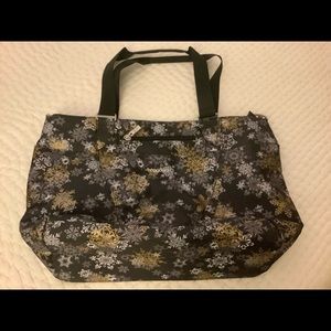 Baggallini Avenue tote
